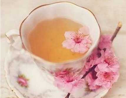 经营奶茶店是选择加盟好？还是自创品牌好?