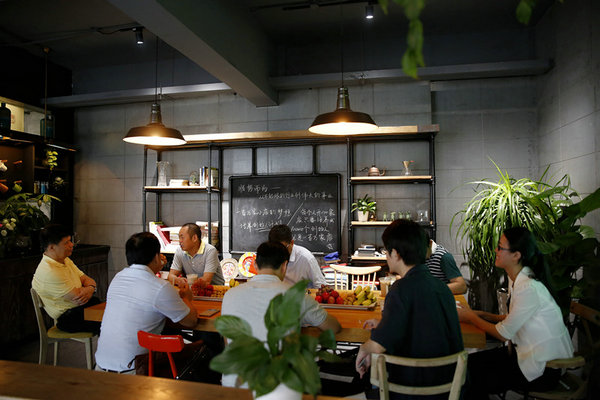 广西省崇左市劳宁军副市长等一行莅临来访博多工贸