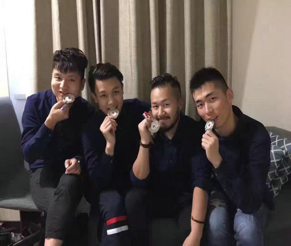 热烈祝贺博多工贸研发团队荣获 2016快报杯中国创意饮品大赛冠军