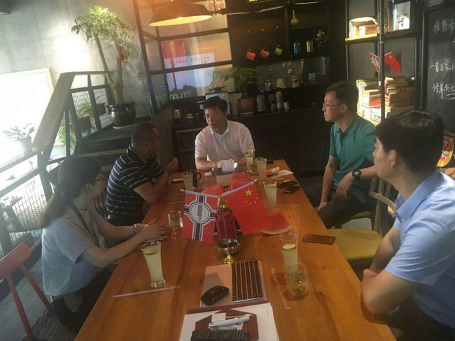 青岛市城阳区区长李红兵一行人莅临博多工贸总部