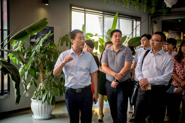 围观，围观，多家媒体一起到访博多工贸控股集团旗下分公司&mdash;&mdash;青岛腾程伟业餐饮实业有限公司