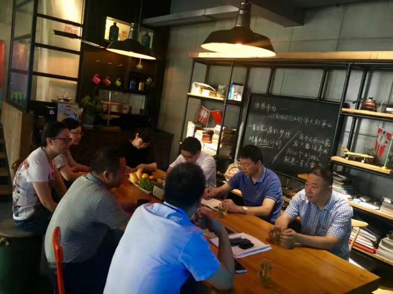 余杭区人力资源和社会保障局局长一行莅临博多工贸总部