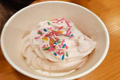 Yopapa酸奶冰淇淋加盟图片1