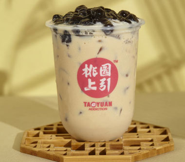 桃园上引奶茶加盟靠谱吗？有哪些优势呢？
