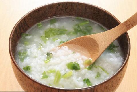 曼玲粥店加盟成本低，回本快